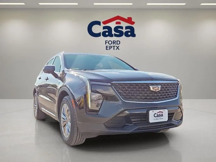 2024 Cadillac XT4 Premium Luxury photo 1