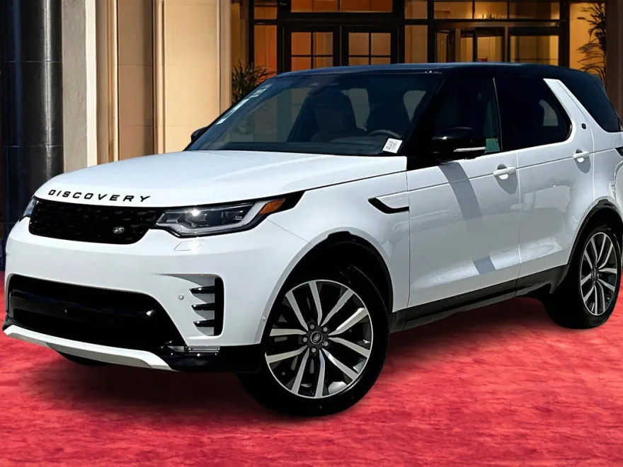 2025 Land Rover Discovery P360 Dynamic SE photo 1