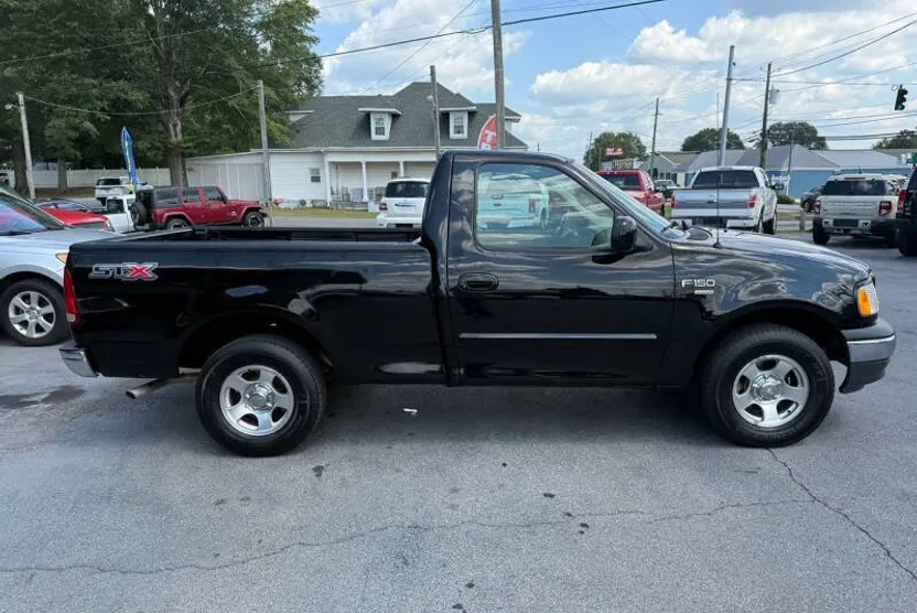 2001 Ford F-150 XLT photo 1