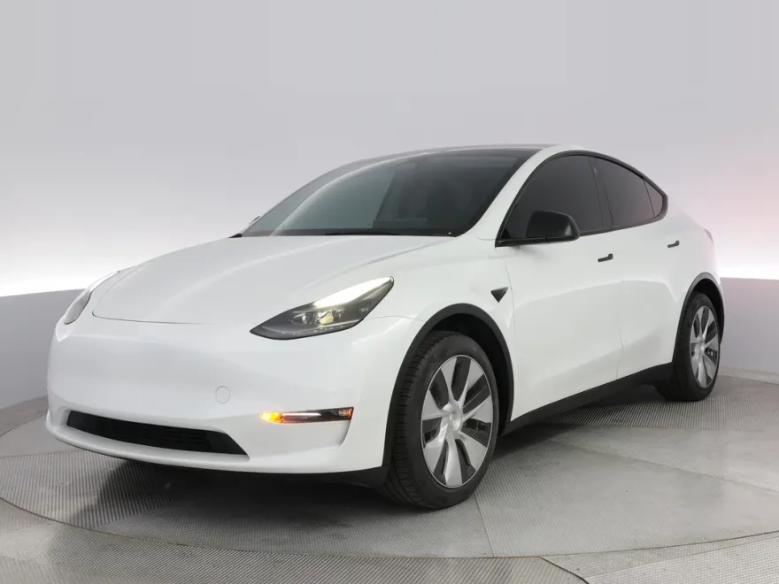 2023 Tesla Model Y Long Range photo 1