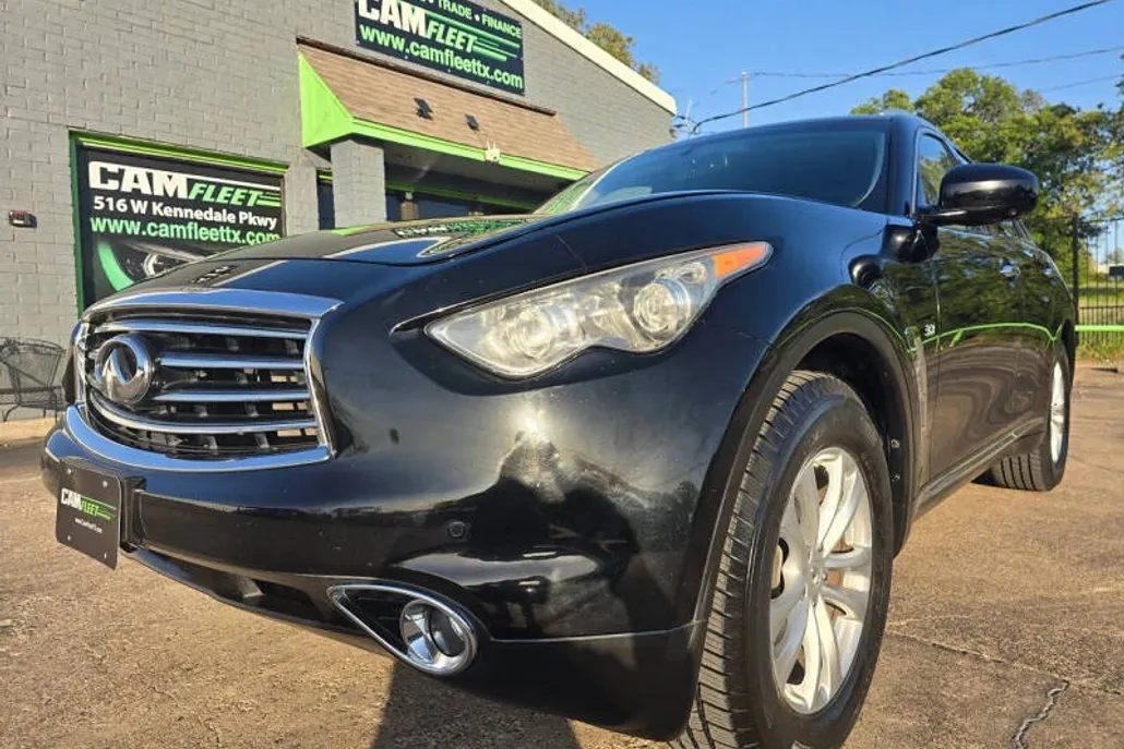 2015 Infiniti QX70 photo 1