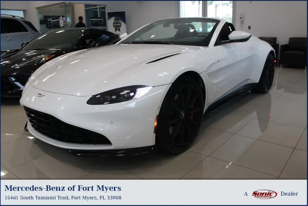 2021 Aston Martin Vantage Roadster photo 1