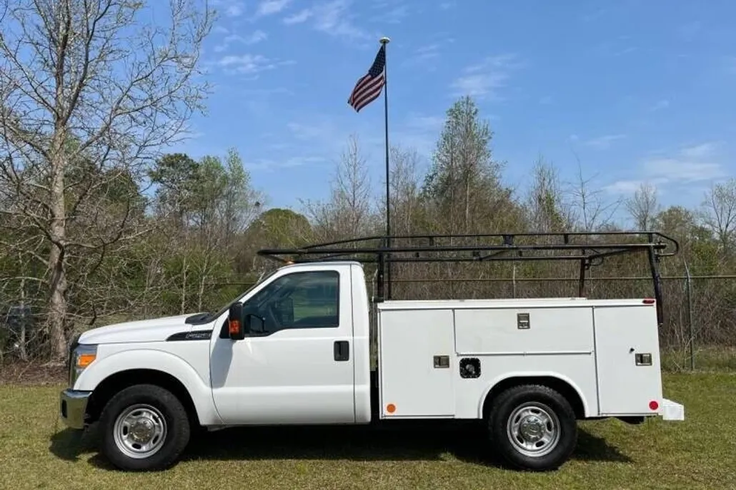 2016 Ford F-250 XL photo 1