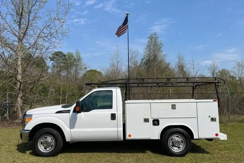2016 Ford F-250 XL photo 1