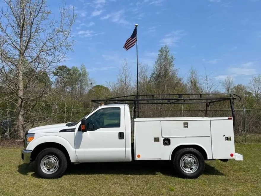 2016 Ford F-250 XL photo 1