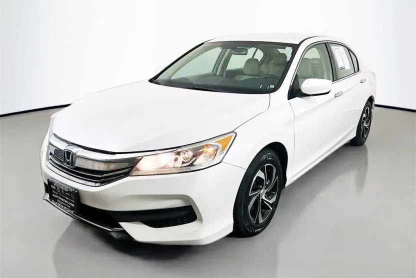 2017 Honda Accord LX photo 1