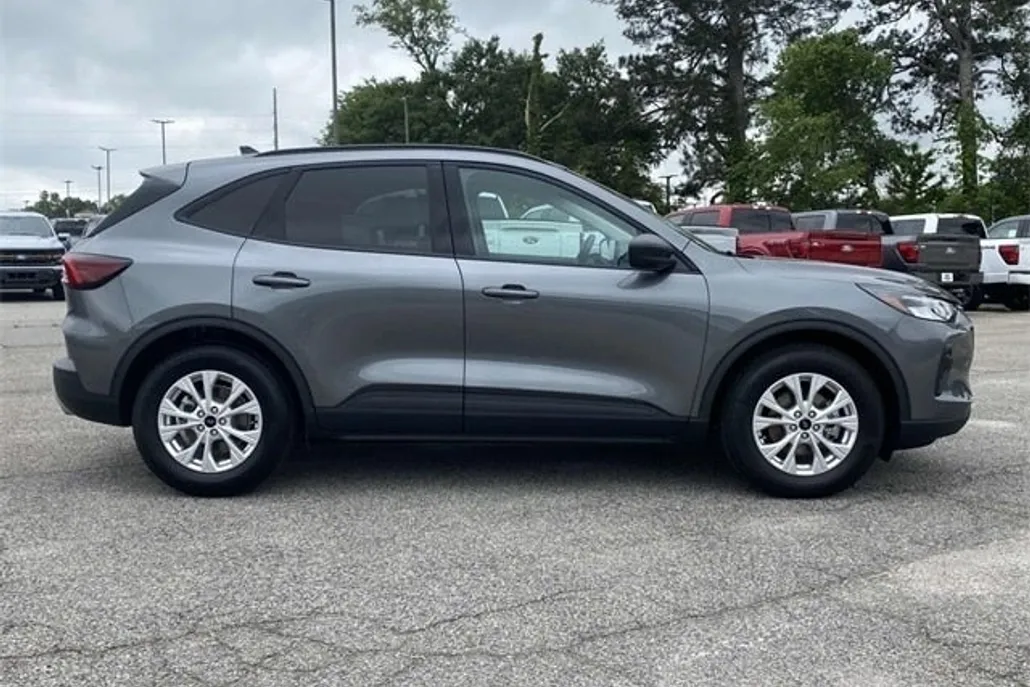 2025 Ford Escape Active photo 1