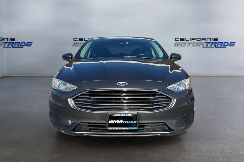 2020 Ford Fusion Hybrid SE photo 1