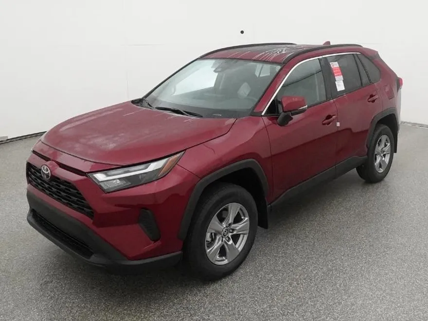 2025 Toyota RAV4 XLE photo 1