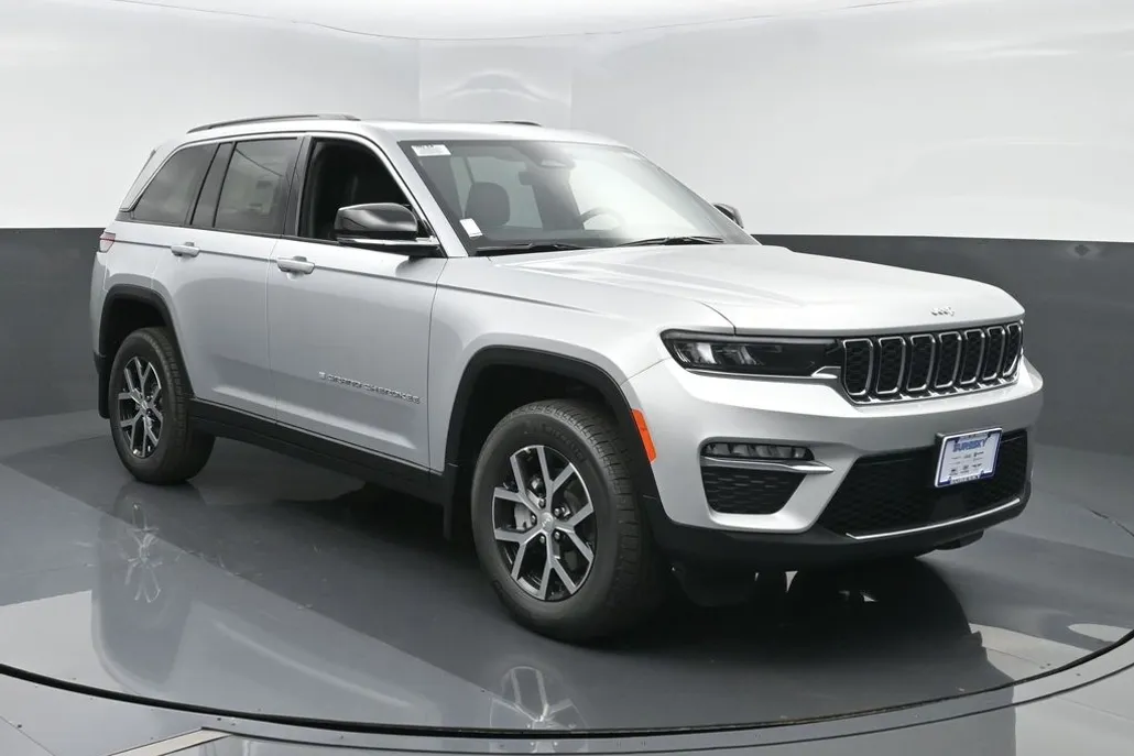 2025 Jeep Grand Cherokee Limited photo 1