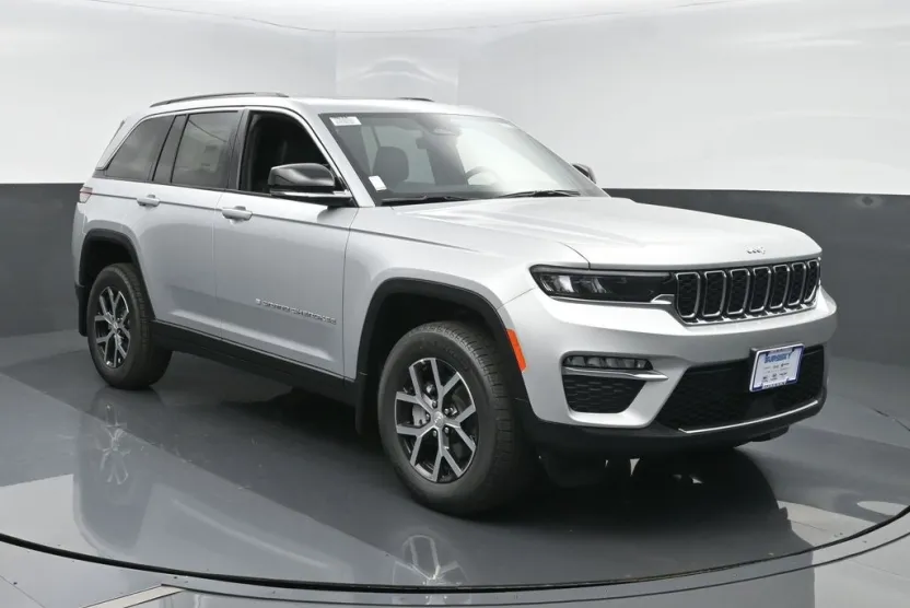 2025 Jeep Grand Cherokee Limited photo 1
