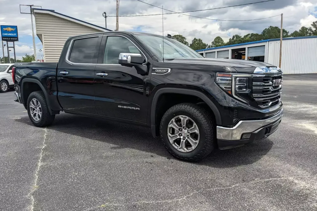 2024 Gmc Sierra 1500 SLT photo 1