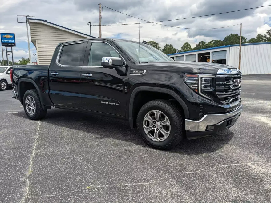 2024 Gmc Sierra 1500 SLT photo 1