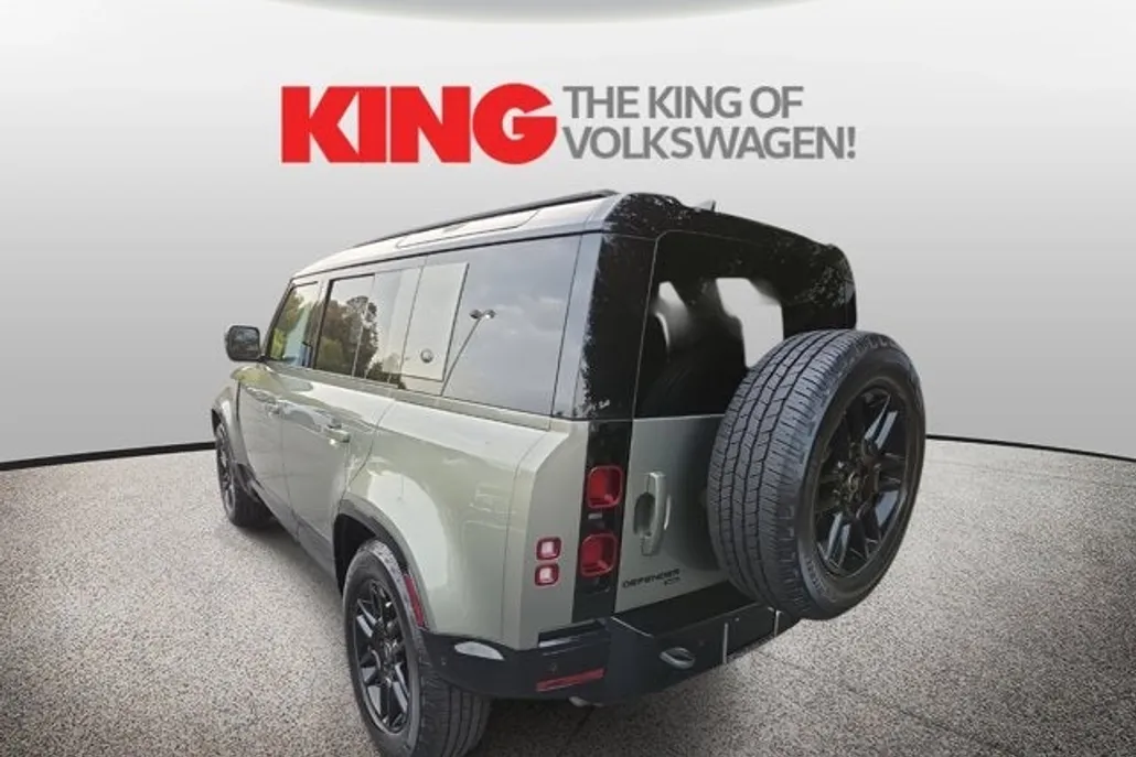 2023 Land Rover Defender X-Dynamic SE photo 1