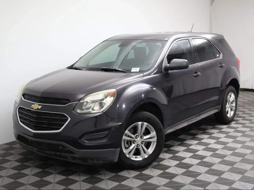 2016 Chevrolet Equinox LS photo 1