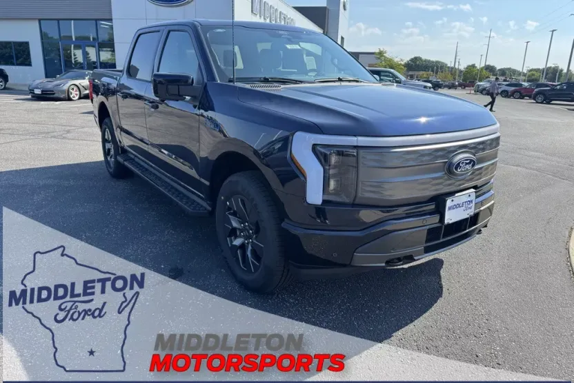 2025 Ford F-150 Lightning Lariat photo 1
