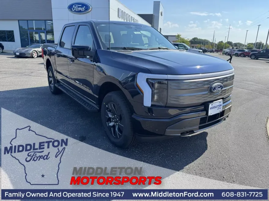 2025 Ford F-150 Lightning Lariat photo 1