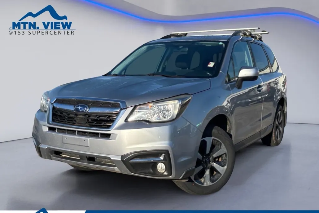2017 Subaru Forester 2.5i Premium photo 1