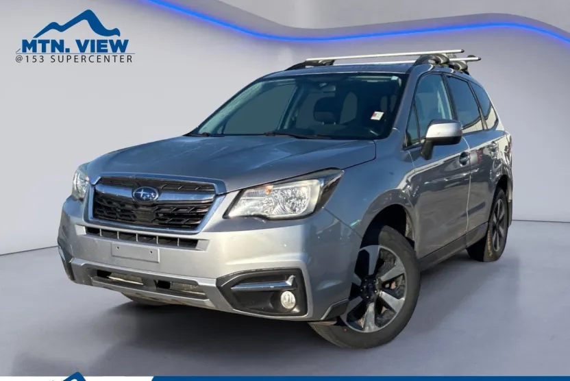 2017 Subaru Forester 2.5i Premium photo 1