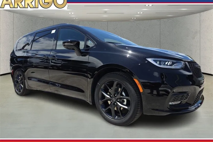 2025 Chrysler Pacifica Limited photo 1