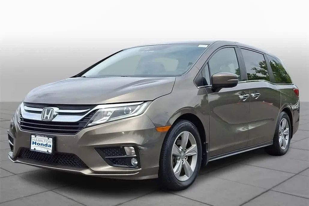 2019 Honda Odyssey EX photo 1