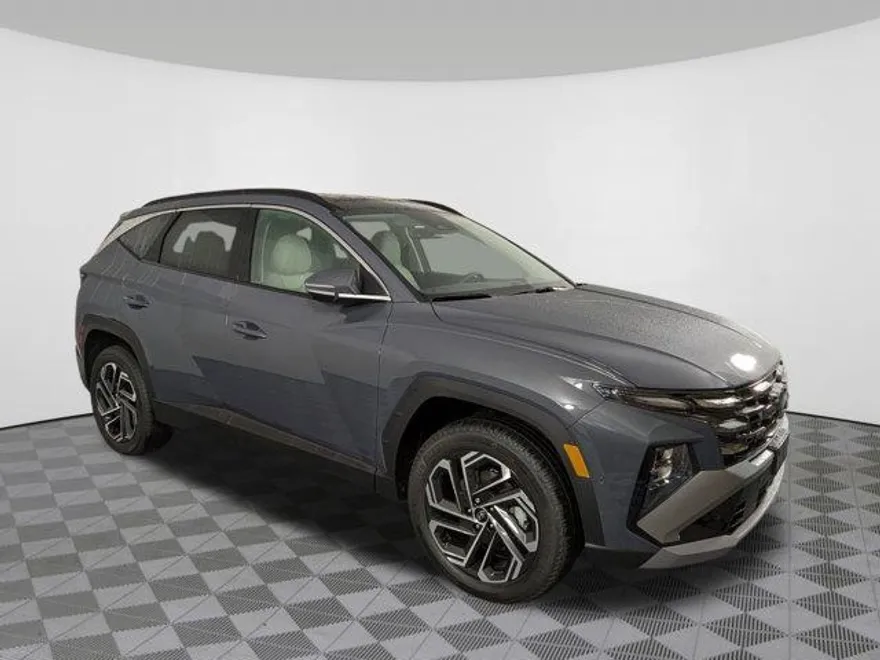 2025 Hyundai Tucson Limited photo 1