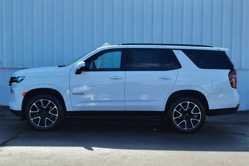 2024 Chevrolet Tahoe RST photo 1
