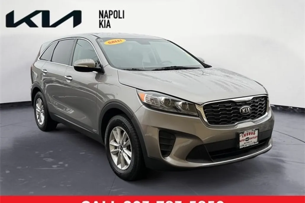 2019 Kia Sorento LX photo 1