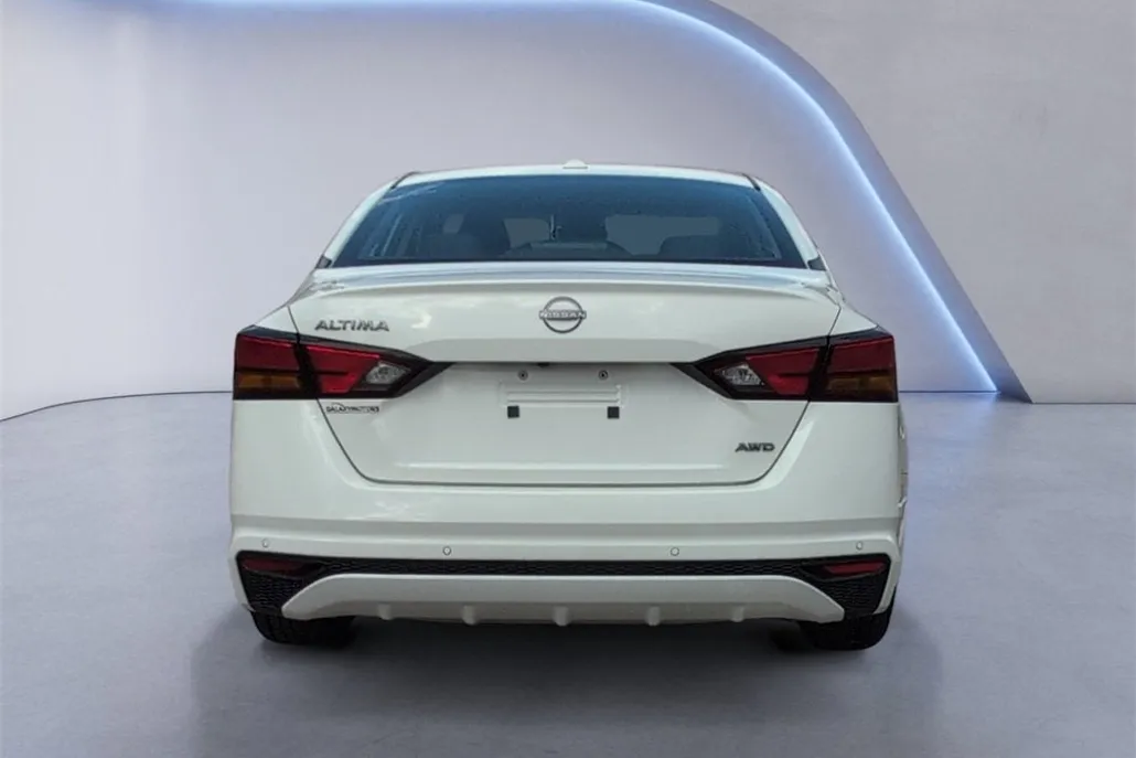 2023 Nissan Altima S photo 1
