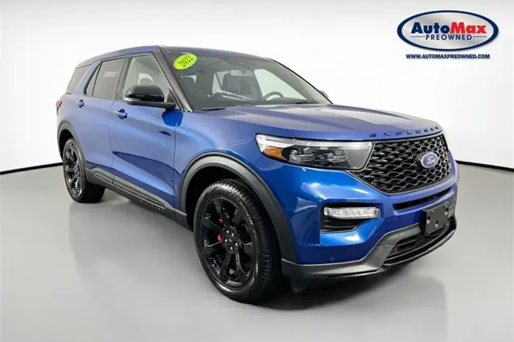 2022 Ford Explorer ST photo 1