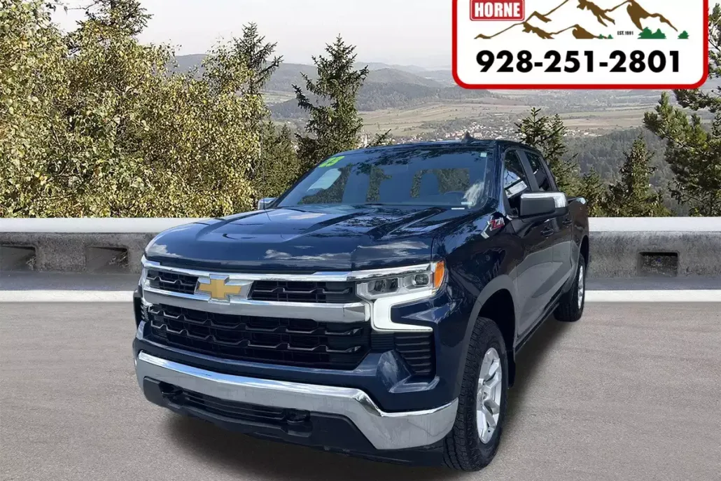 2023 Chevrolet Silverado 1500 LT photo 1