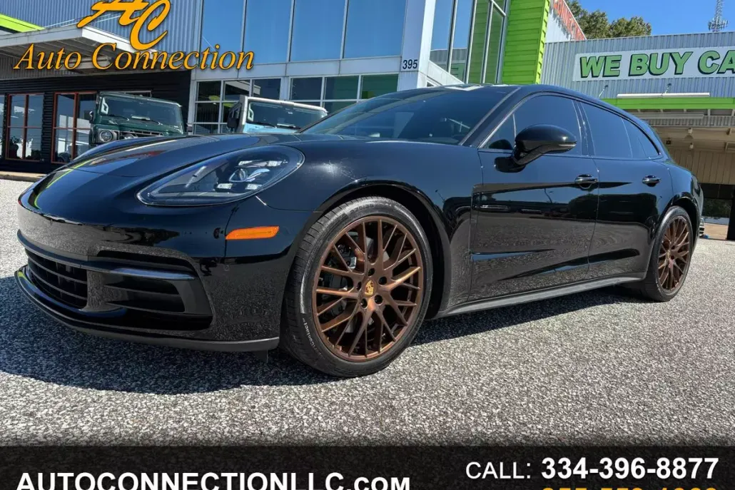 2018 Porsche Panamera 4 Sport Turismo photo 1