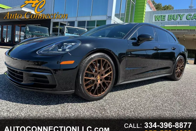 2018 Porsche Panamera 4 Sport Turismo photo 1