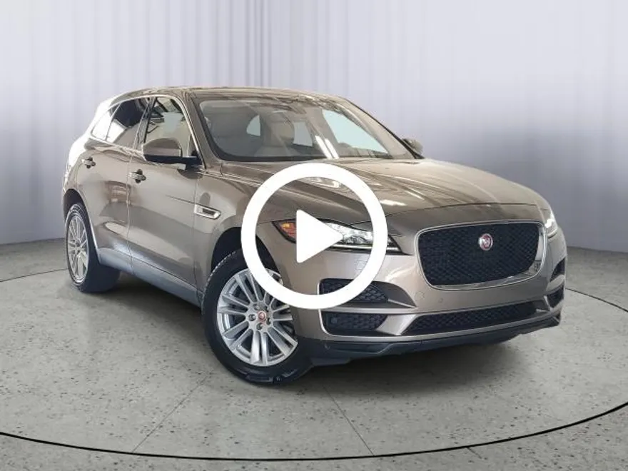 2017 Jaguar F-PACE Prestige photo 1