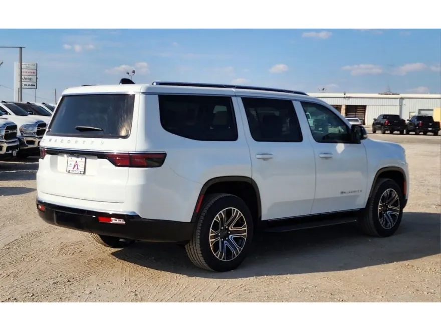 2024 Jeep Wagoneer Series I photo 1