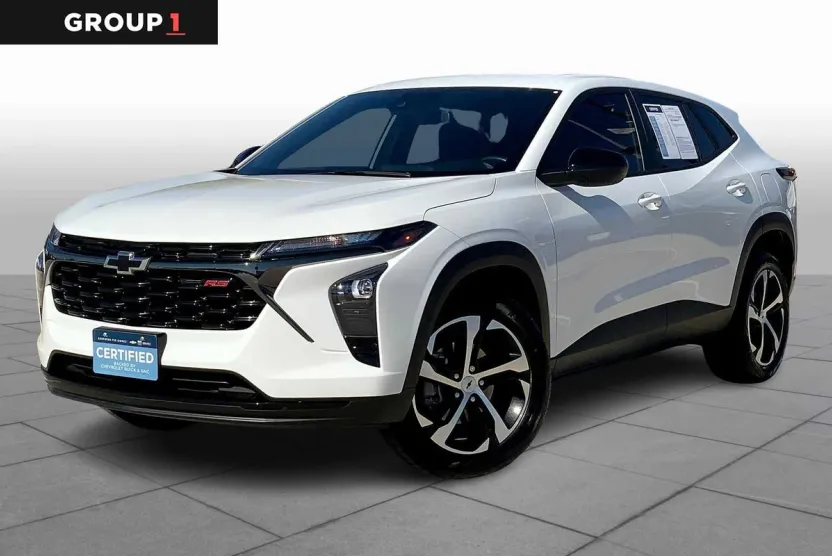 2024 Chevrolet Trax photo 1