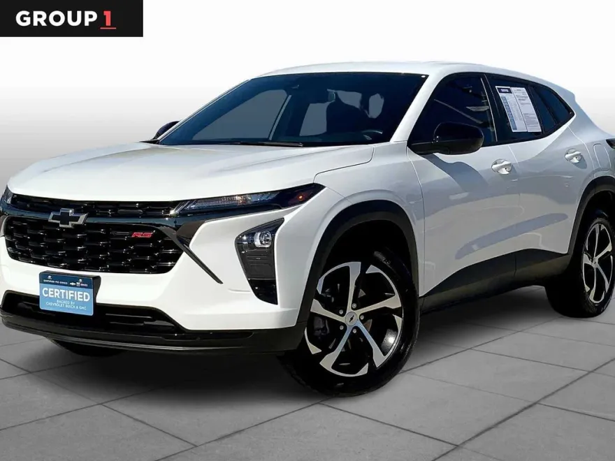 2024 Chevrolet Trax photo 1