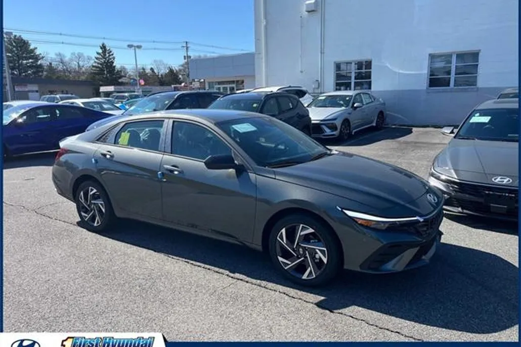 2025 Hyundai Elantra Hybrid SEL Sport photo 1