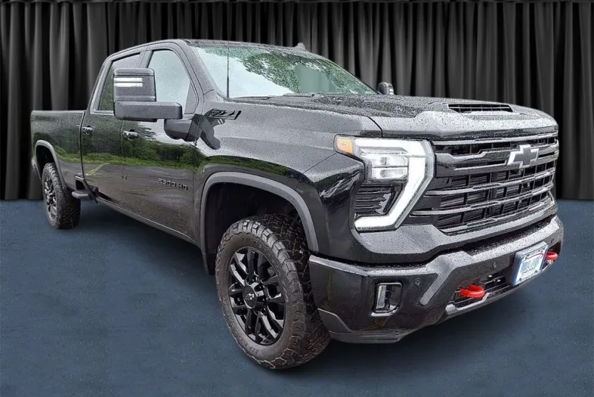 2025 Chevrolet Silverado 2500HD LT photo 1