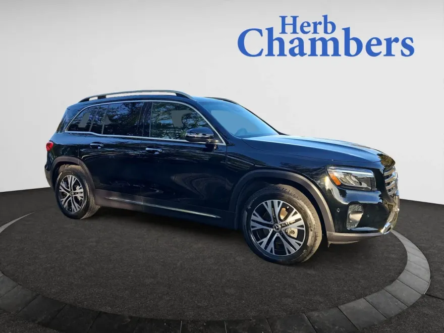 2025 Mercedes Benz GLB 250 4MATIC photo 1