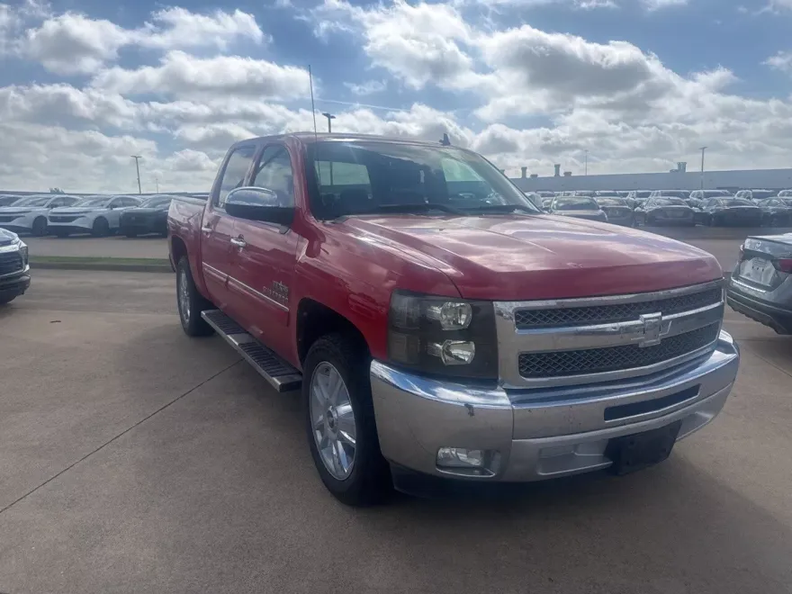 2012 Chevrolet Silverado 1500 LT photo 1