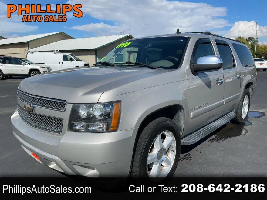 2008 Chevrolet Suburban 1500 LTZ photo 1