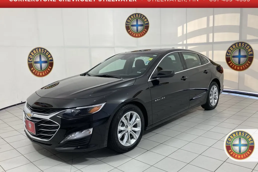 2024 Chevrolet Malibu 1LT photo 1
