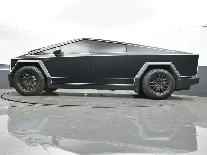 2024 Tesla Cybertruck Cyberbeast photo 35