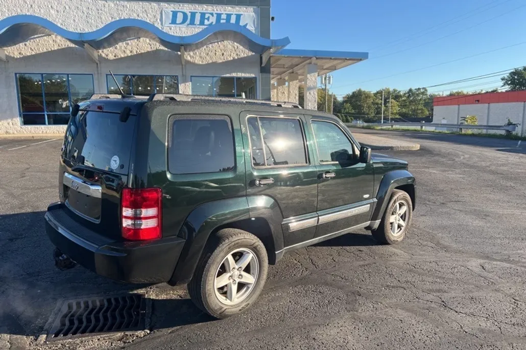 2012 Jeep Liberty Sport photo 1