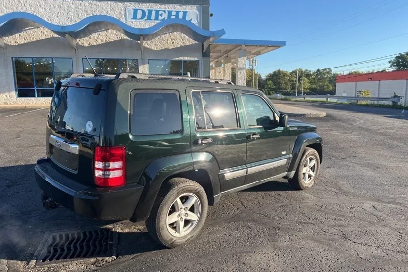 2012 Jeep Liberty Sport photo 1