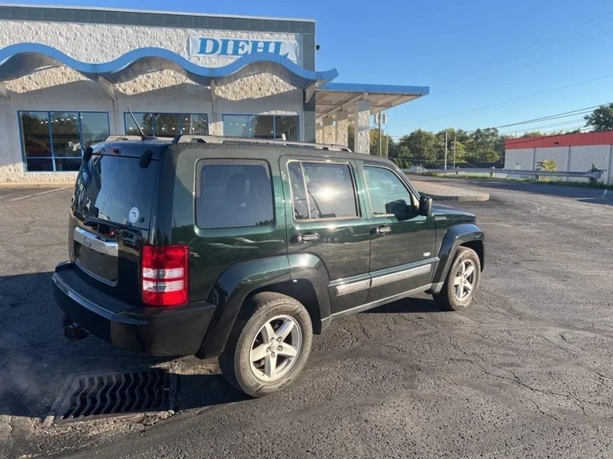 2012 Jeep Liberty Sport photo 1