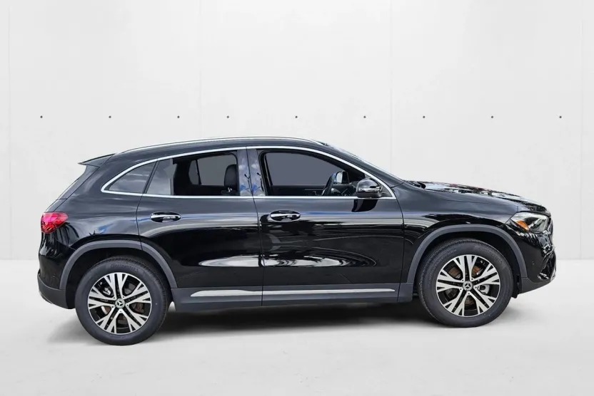 2025 Mercedes Benz GLA 250 photo 1