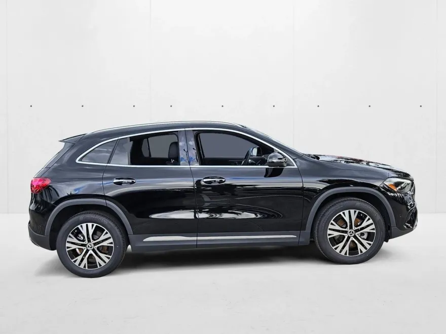 2025 Mercedes Benz GLA 250 photo 1