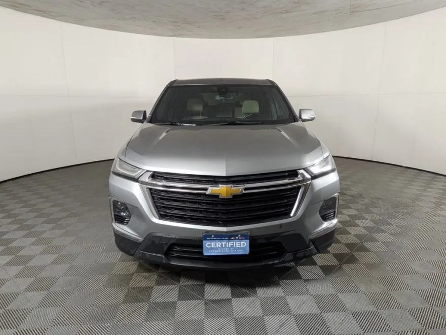 2024 Chevrolet Traverse 1LS photo 1